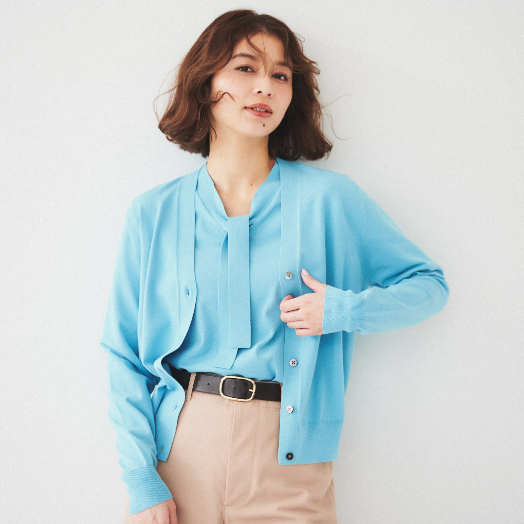 UNTITLED「【アンサンブル可能】配色Vネックカーディガン」|カーディガン|ブルー(092)