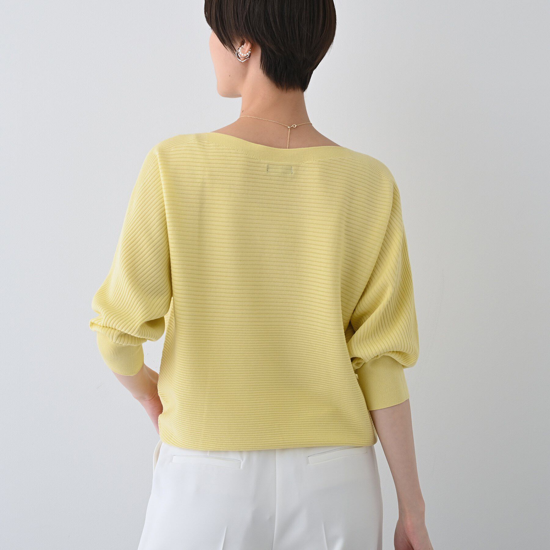 INDIVI「【洗える／無縫製】美シルエット ドルマンスリーブニット」|ニット・セーター|