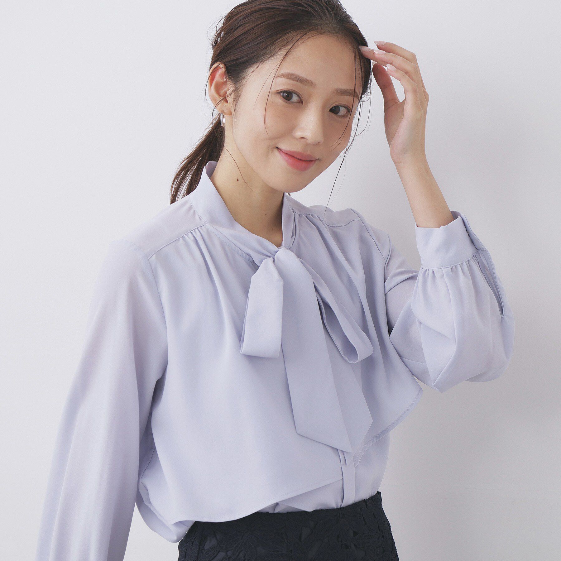 index「アシンメトリーレイヤードボウタイブラウス【洗濯機OK/イージーアイロン/防シワ】《XS～3L》」|シャツ・ブラウス|サックスブルー(09