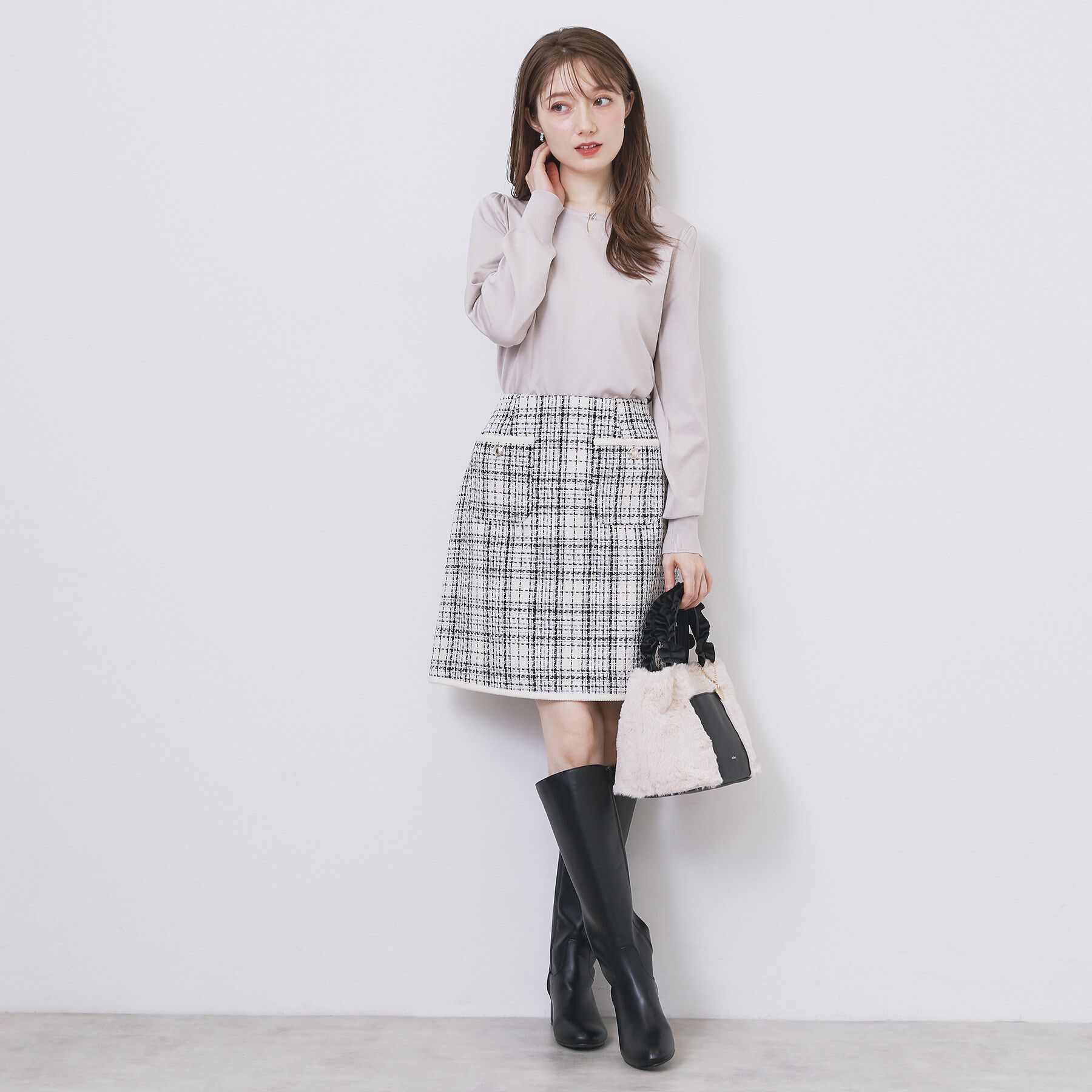 index「パール調パーツ付きクルーネックニット【洗濯機OK】《8col/XS～3L》」|ニット・セーター|