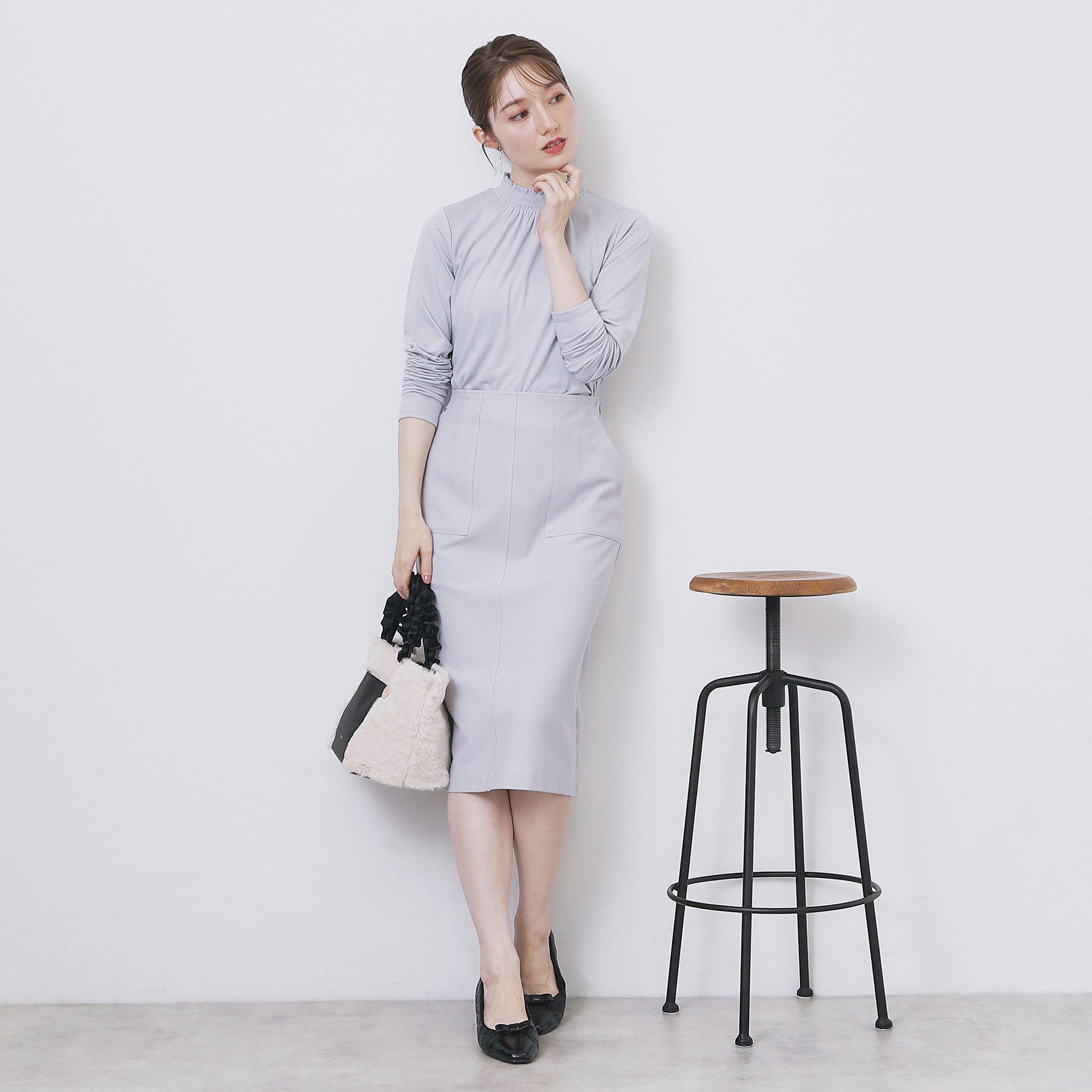 index「シャーリングデザイントップス【洗濯機OK/吸湿発熱】」|Tシャツ・カットソー|