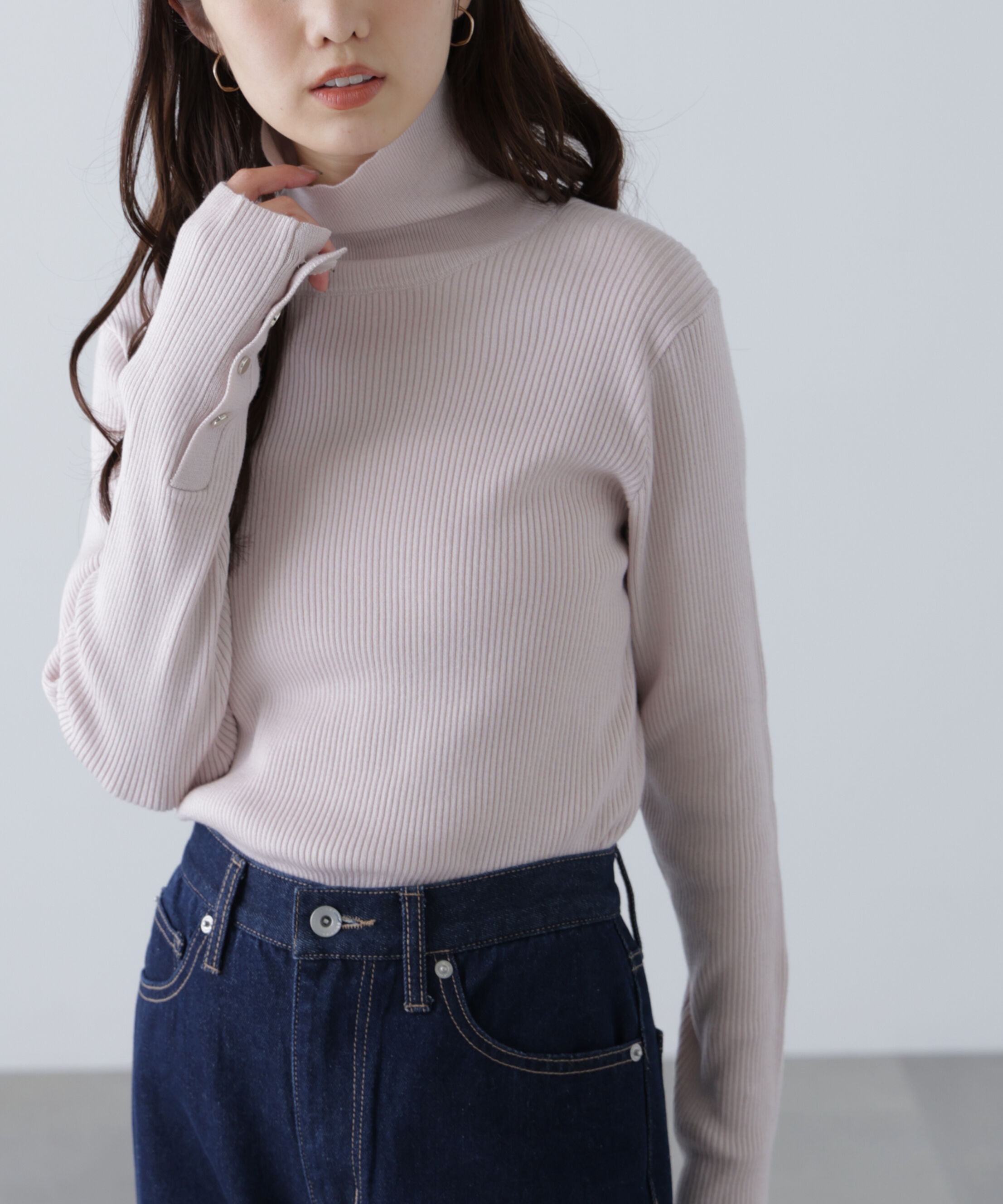  「袖金ボタンリブタートルニット」|ニット・セーター|