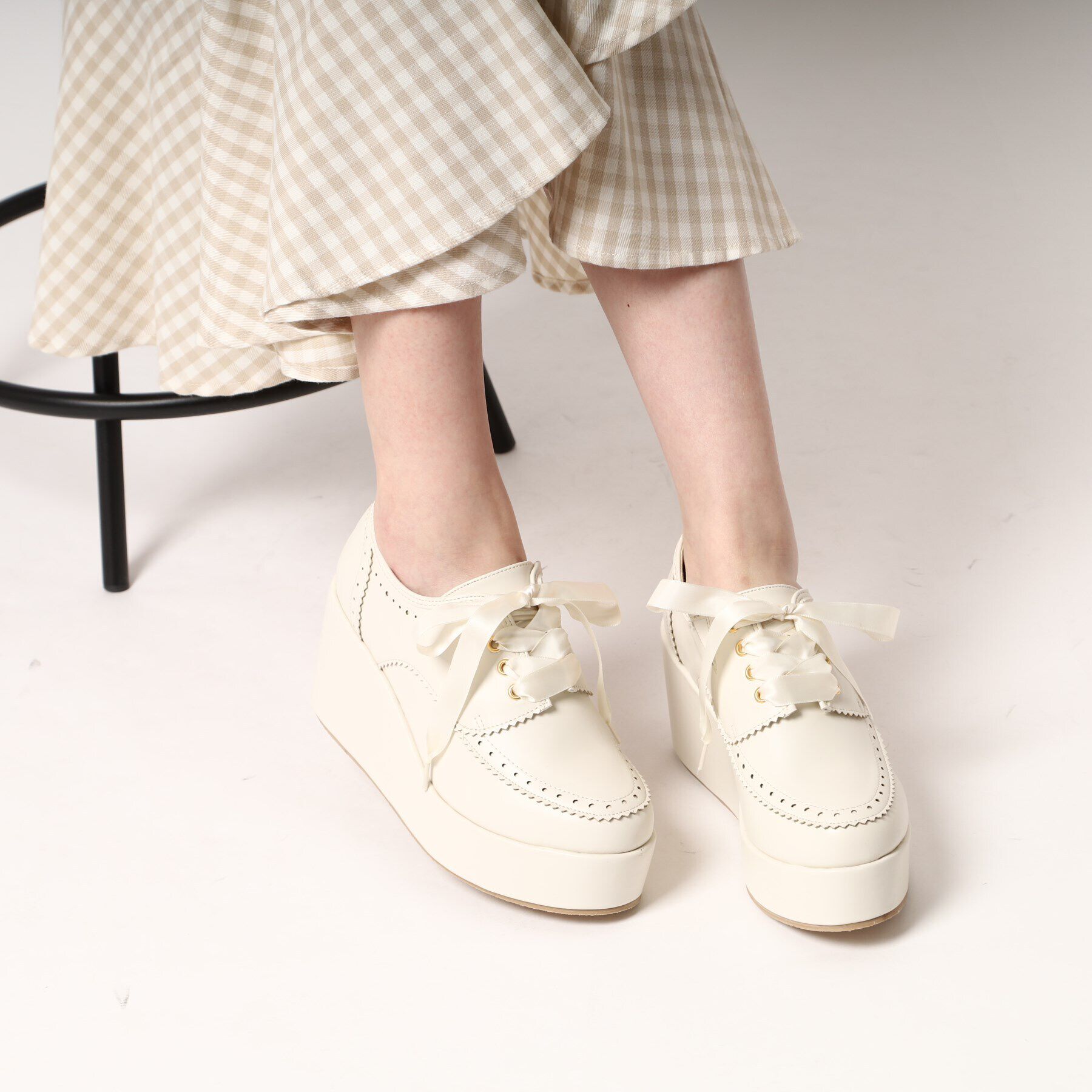 csT&P「厚底サテンリボン付きシューズ」|パンプス|