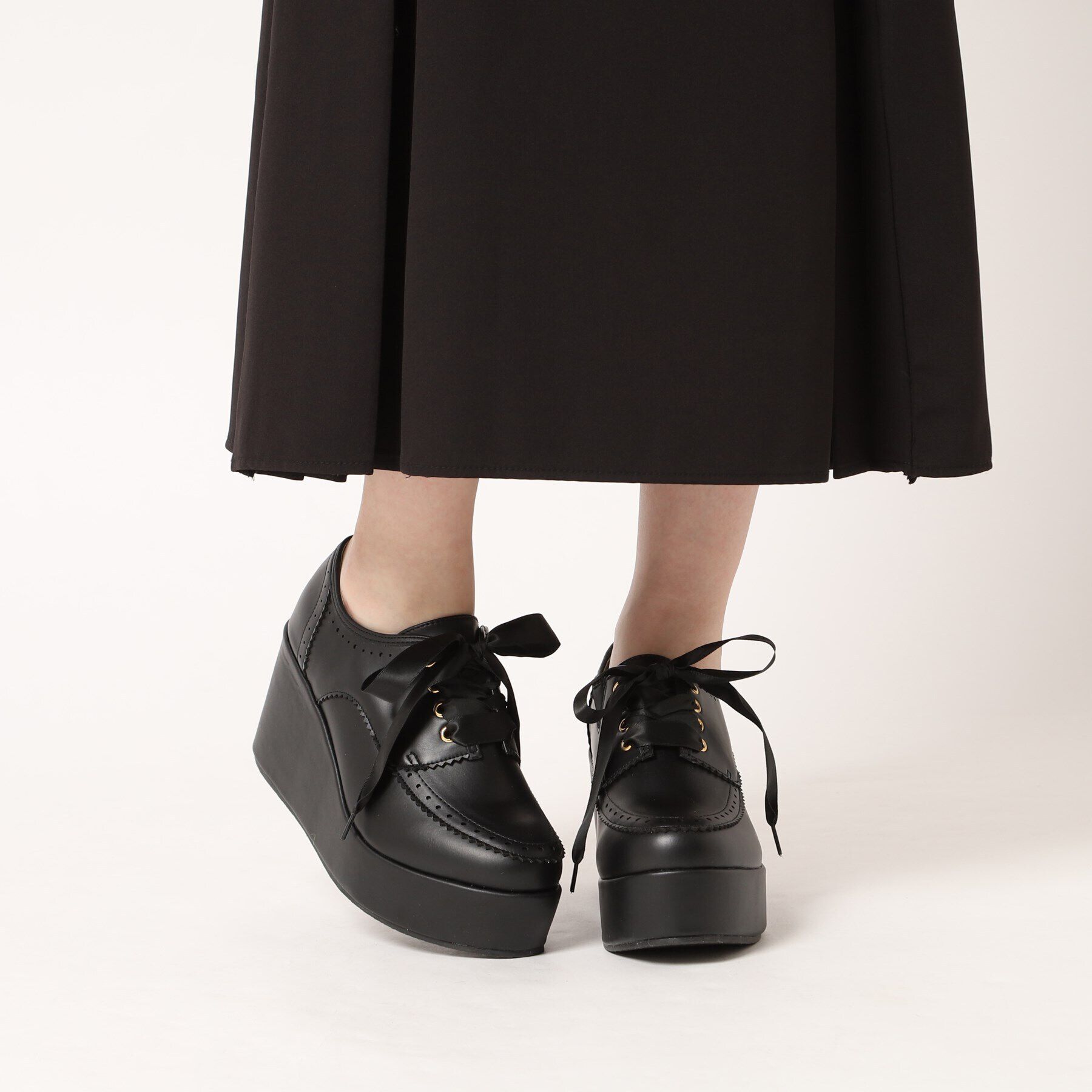 csT&P「厚底サテンリボン付きシューズ」|パンプス|