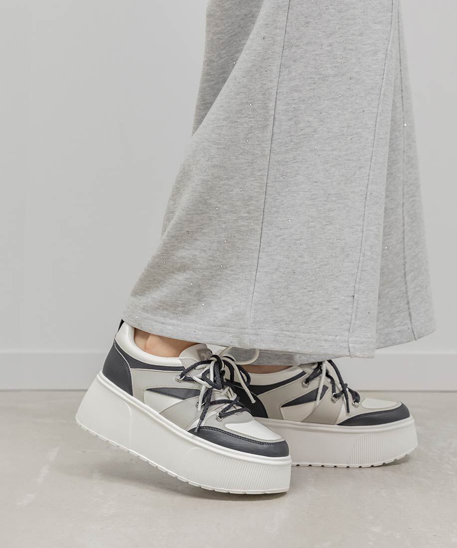  「ダブルシューレースボリュームソールスニーカー」|スニーカー|