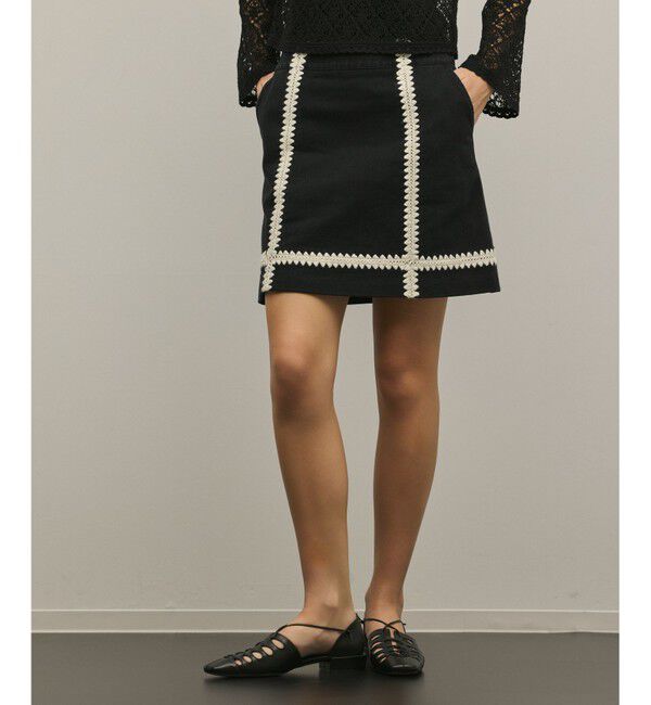 GRACE CONTINENTAL「ラインembミニスカート」|スカート|ブラック