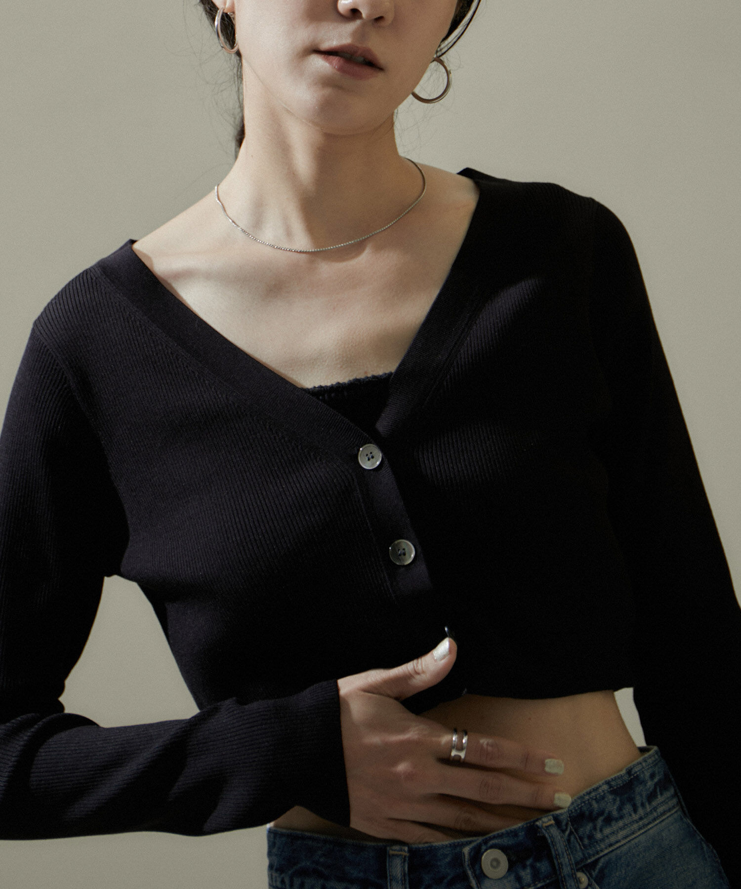 SALON adam et rope'「ウォッシャブルシルククロップドVネックカーディガン」|カーディガン|