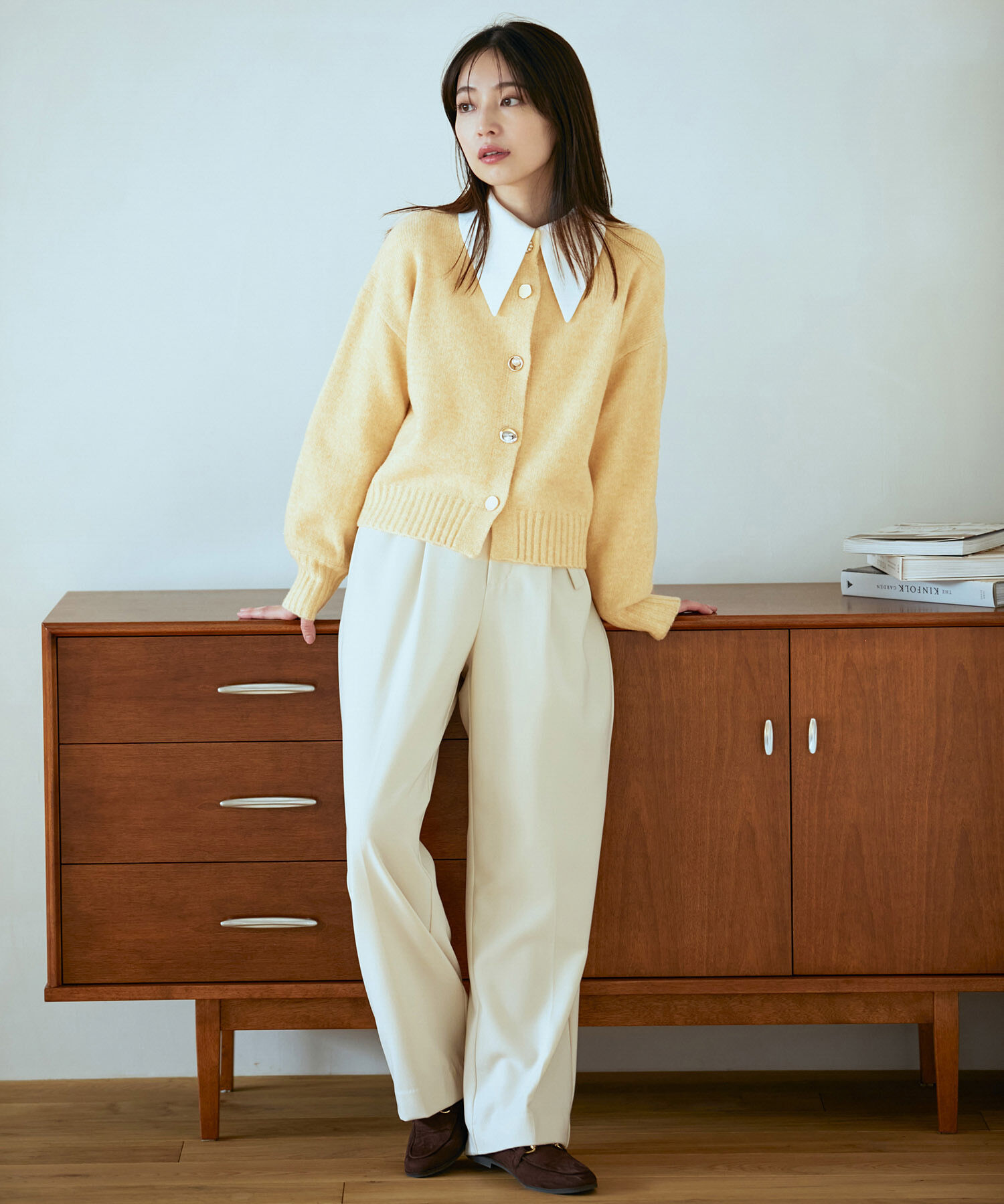 VIS「【洗える】レトロ釦ボリュームスリーブカーディガン」|カーディガン|