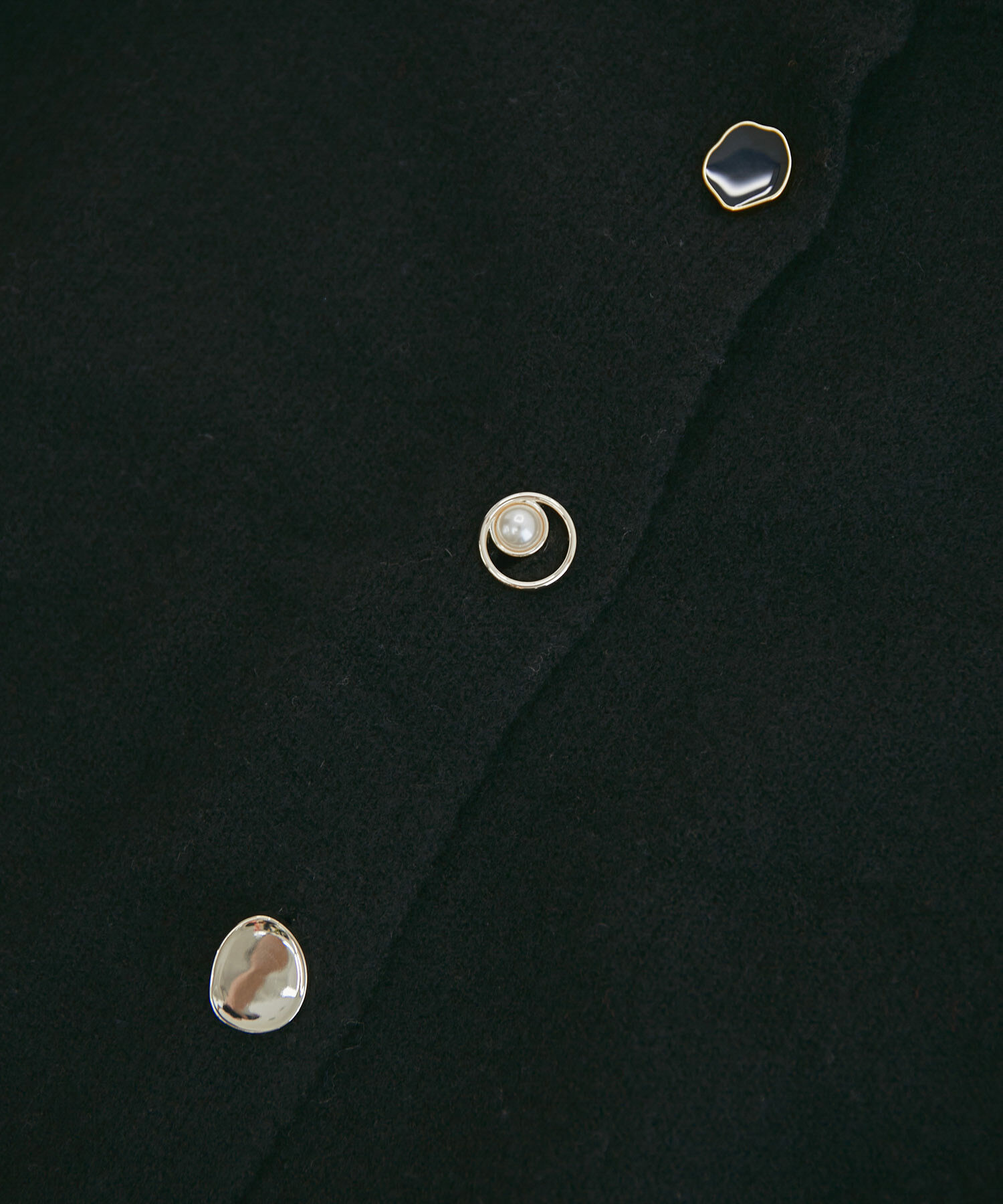 VIS「【洗える】レトロ釦ボリュームスリーブカーディガン」|カーディガン|