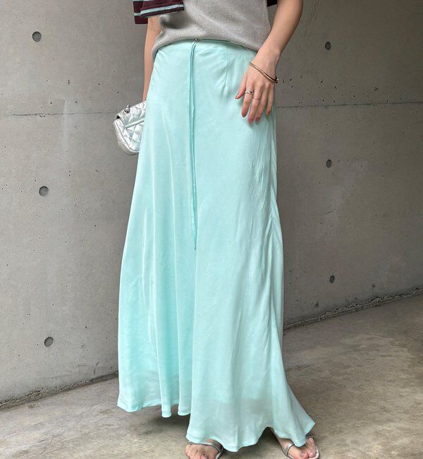  「ベルト付キュプラ混サテンスカート」|スカート|