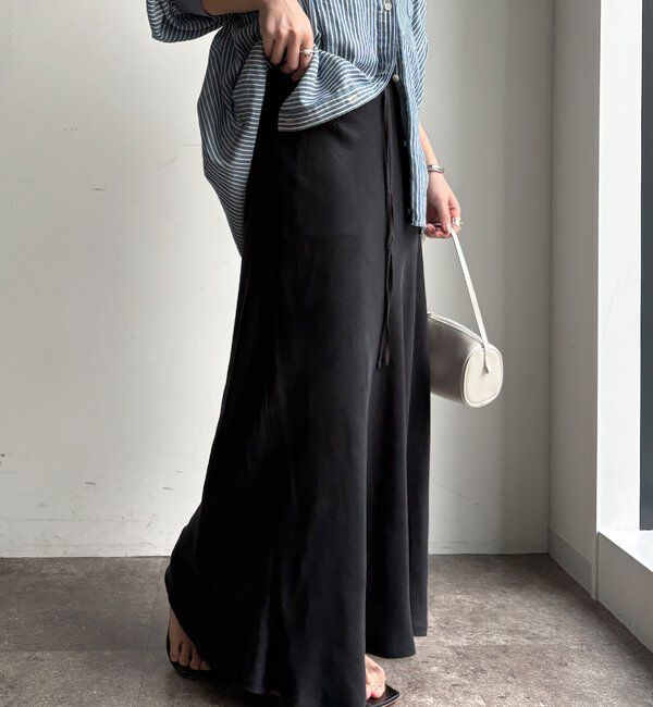  「ベルト付キュプラ混サテンスカート」|スカート|