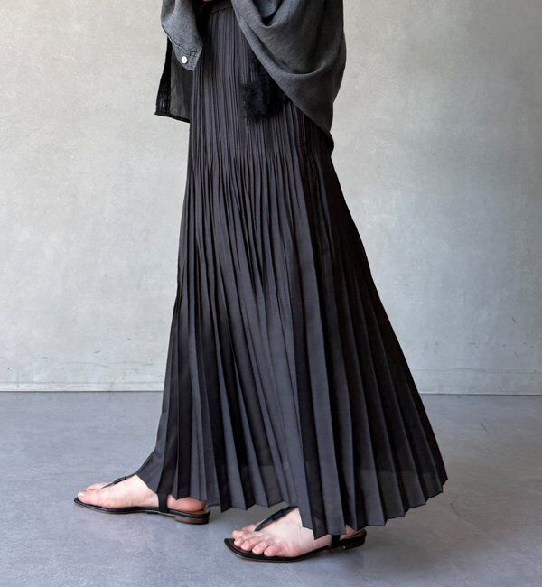  「【WEB限定】リネンライクシアースラブプリーツスカート」|スカート|チャコールグレー