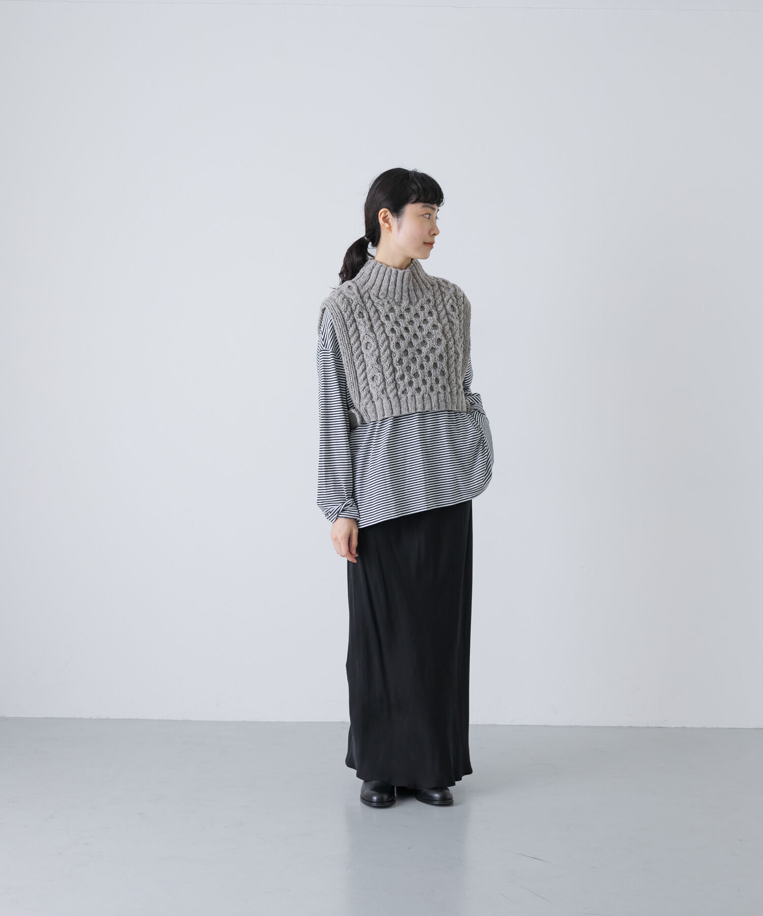 かぐれ「ペルータートルショートベスト」|ニット・セーター|