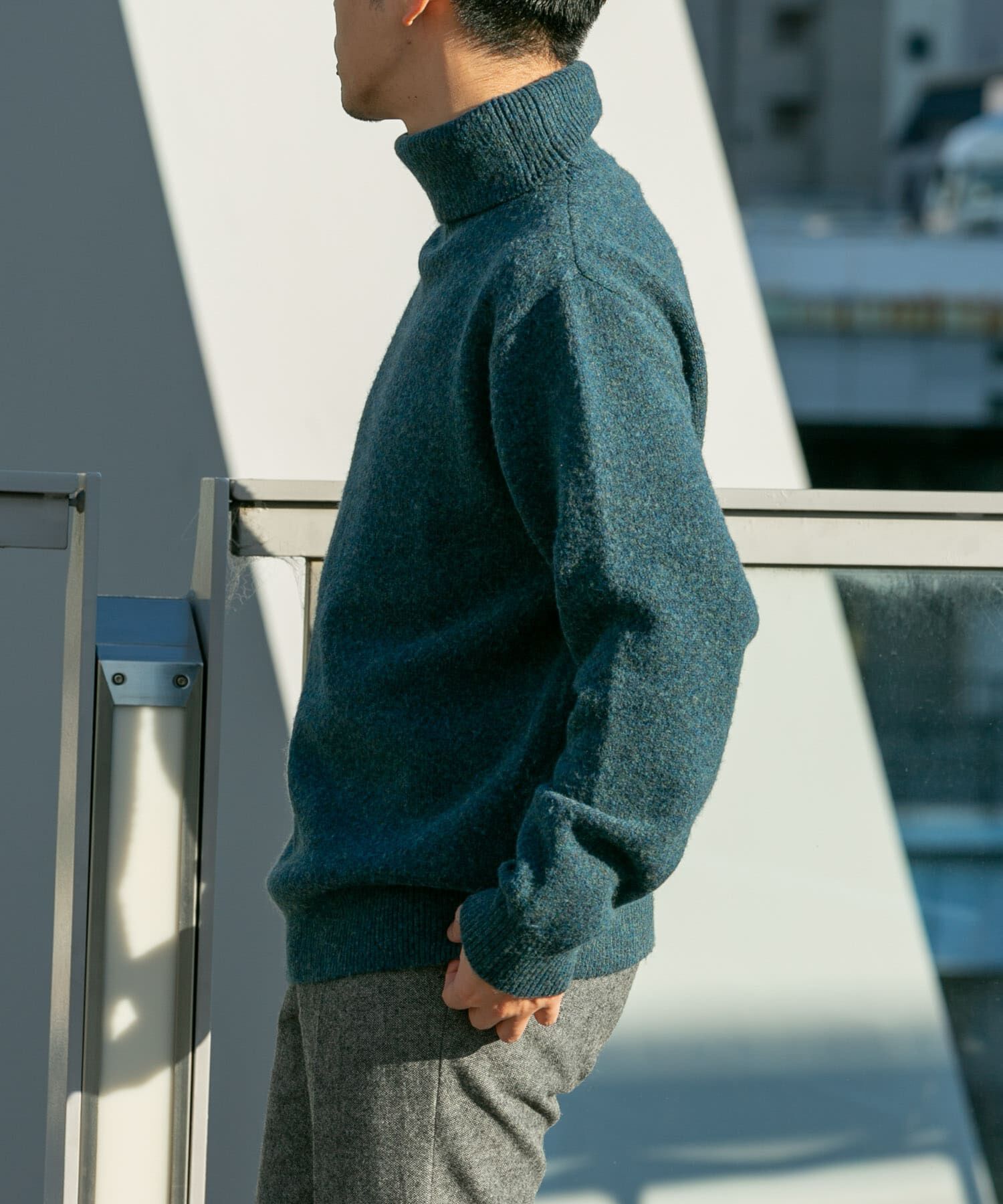 URBAN RESEARCH ROSSO「ブークレストレッチタートルニット」|ニット・セーター|