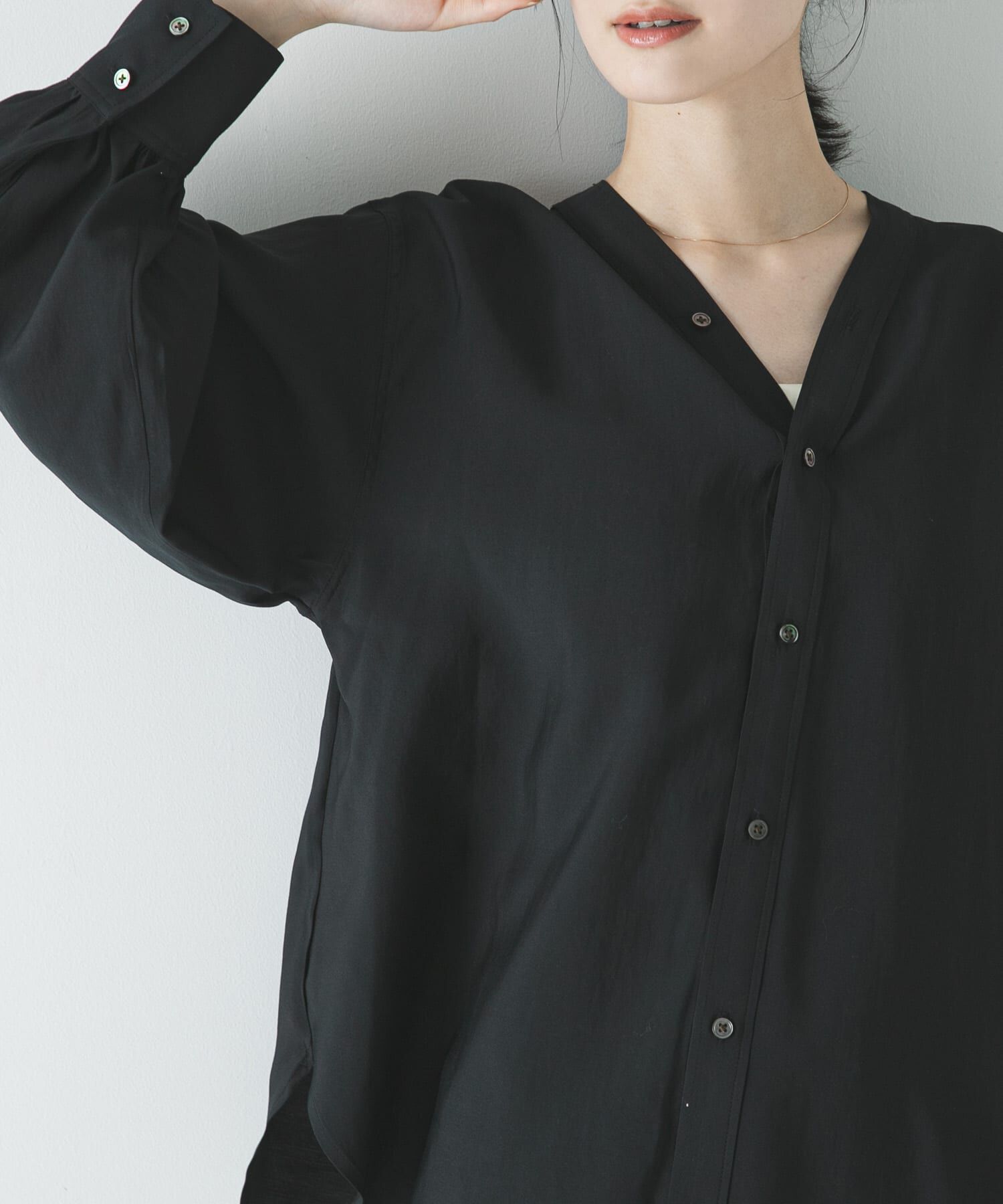 URBAN RESEARCH「ブロードカラーレスブラウス」|シャツ・ブラウス|