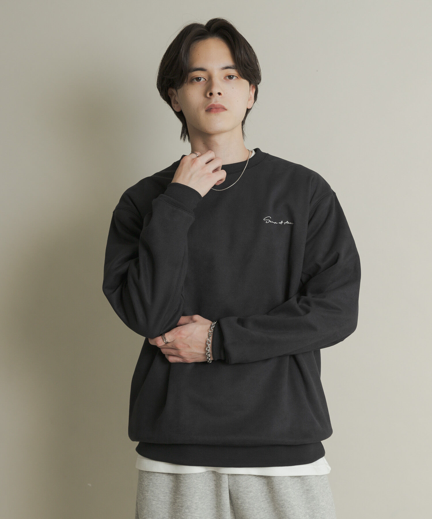 SENSE OF PLACE by URBAN RESEARCH「『ユニセックス』シシュウフェイクスエードクルーネックスウェット」|スウェット・ジャージ|