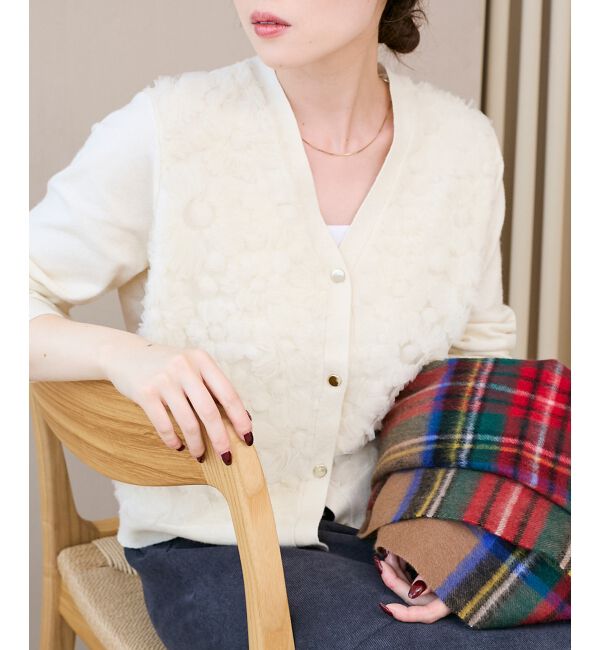  「《手洗い可能》フラワーチュール刺繍Vネックカーディガン」|カーディガン|