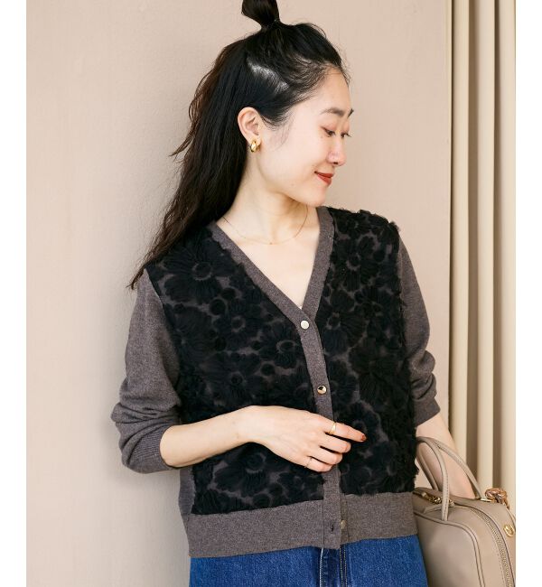  「《手洗い可能》フラワーチュール刺繍Vネックカーディガン」|カーディガン|グレー