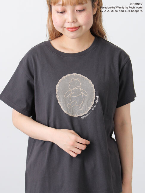 Samansa Mos2「【Disney】くまのプーさんレースモチーフTシャツ」|Tシャツ・カットソー|ブラック