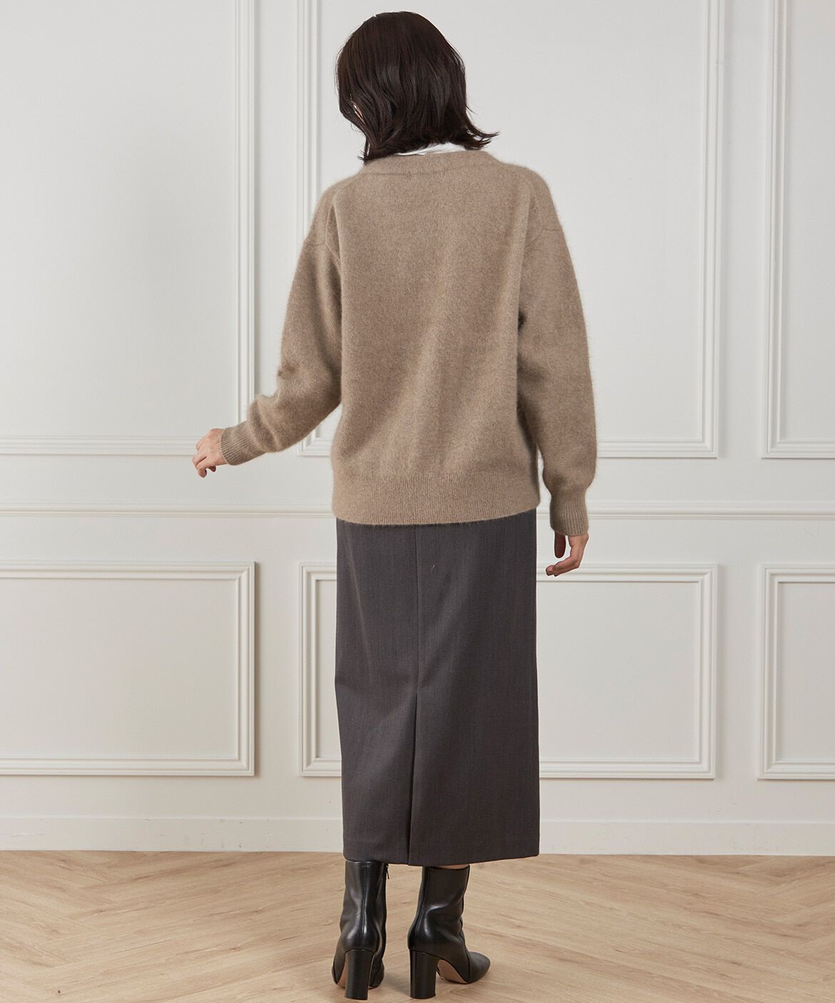 INED「チャイニーズラクーンVネックカーディガン」|カーディガン|