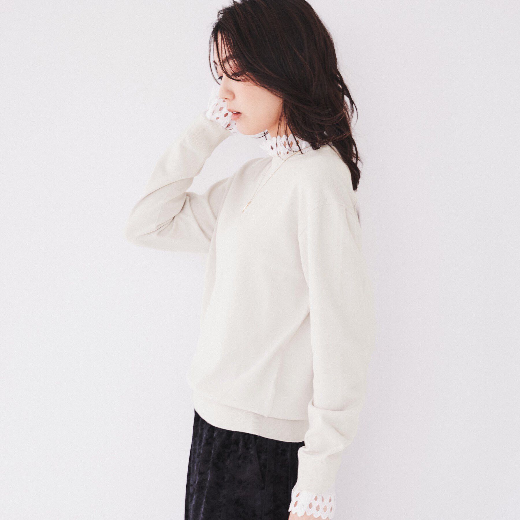 UNTITLED「【レース取り外し可能/2WAY】薄手レーヨン混ストレッチ プルオーバーニット」|ニット・セーター|