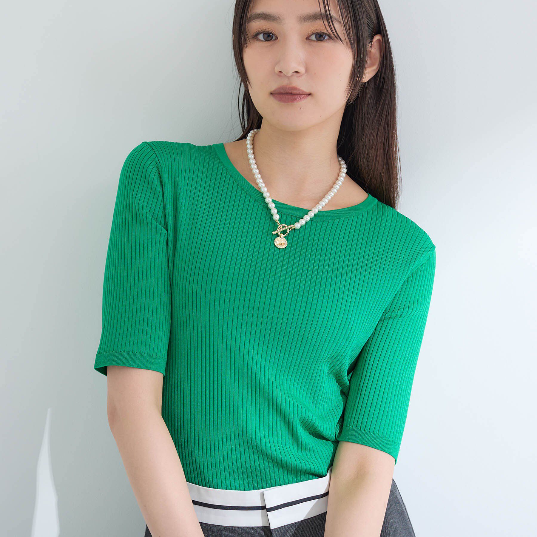 INDIVI「【インナーで活躍／アンサンブル】クルーネック半袖ニット」|ニット・セーター|グリーン(023)