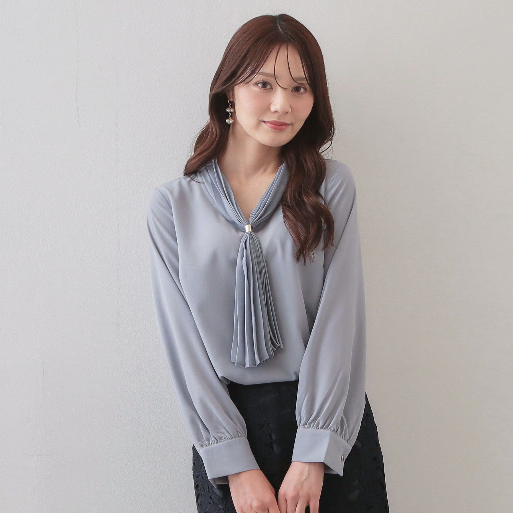 index「プリーツボウタイジョーゼットブラウス【洗濯機OK/イージーアイロン/防シワ】」|シャツ・ブラウス|ブルー(091)