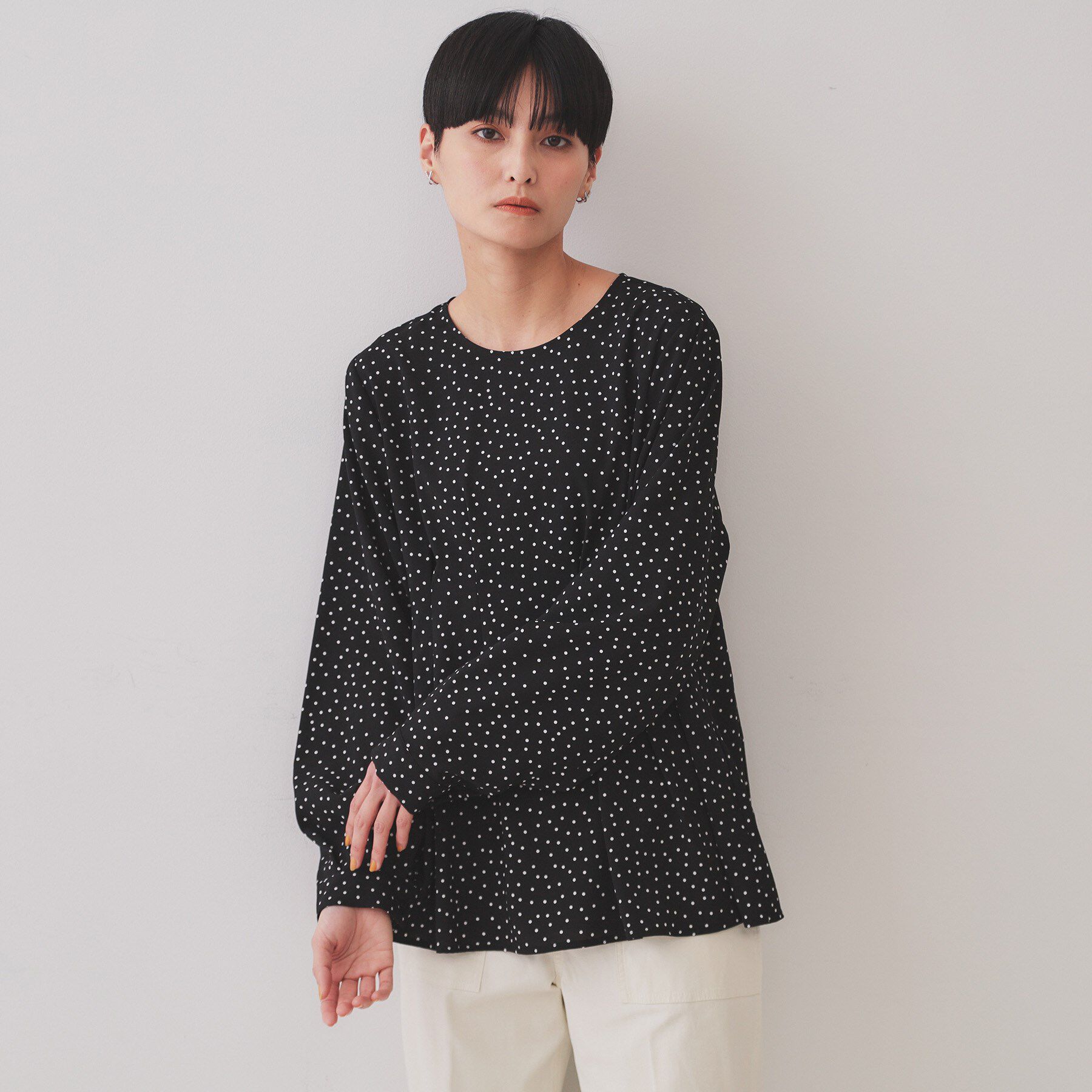 OPAQUE.CLIP「ドットプリントタックブラウス【洗濯機洗い可】」|シャツ・ブラウス|