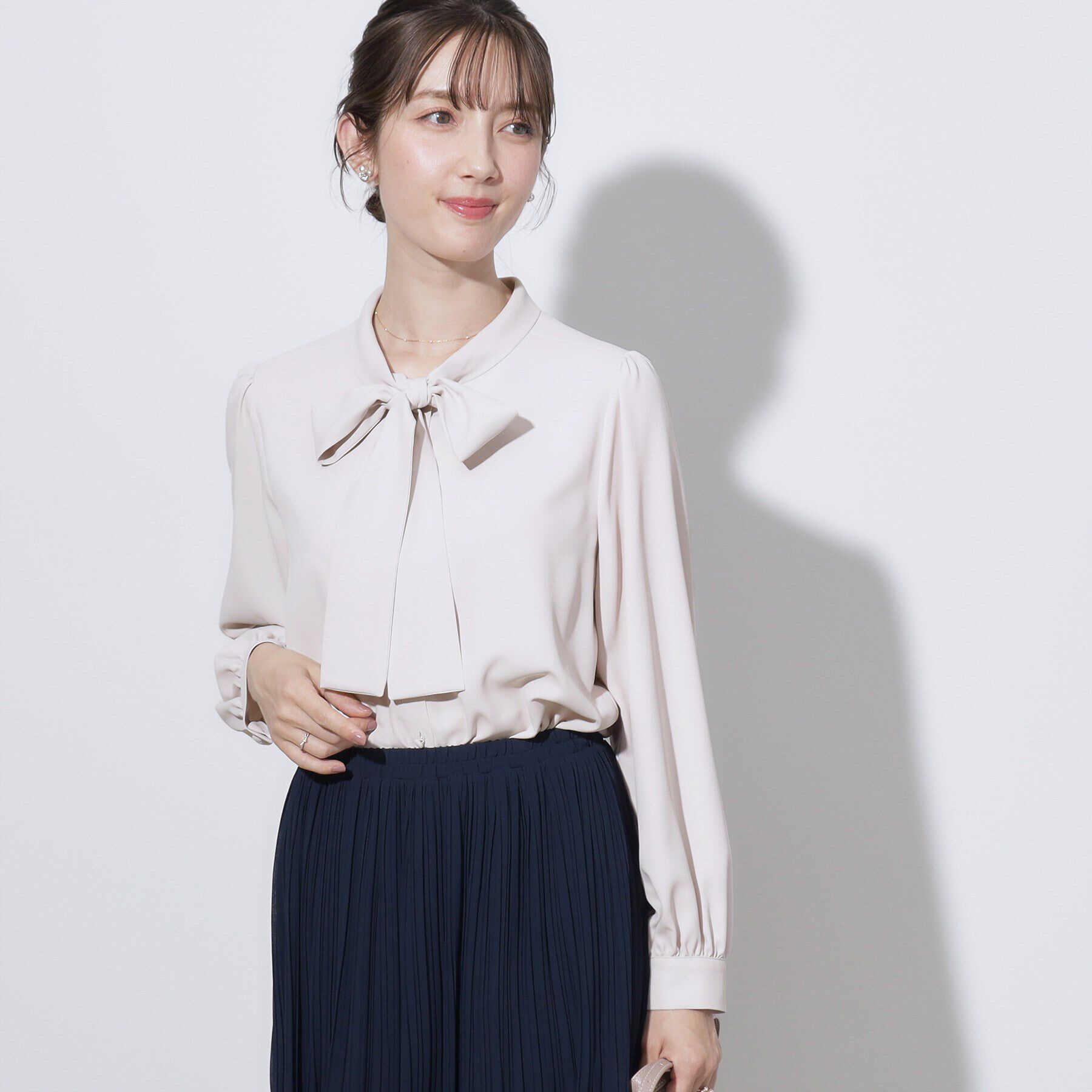 Couture broach「【セレモニーシーン/お仕事にも】リボンタイチュニックブラウス」|シャツ・ブラウス|