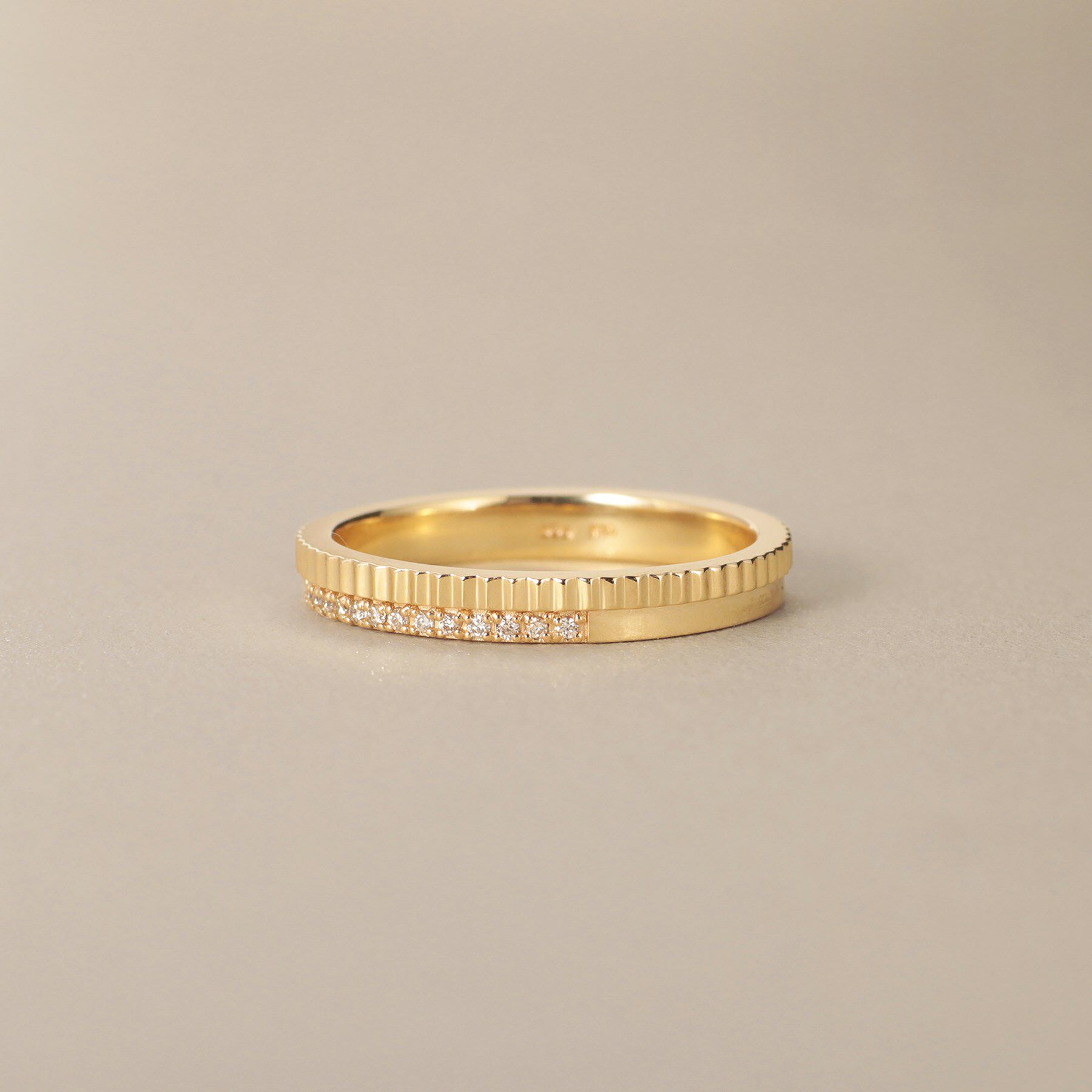 COCOSHNIK「K10ダイヤモンド 縦溝 リング」|リング|