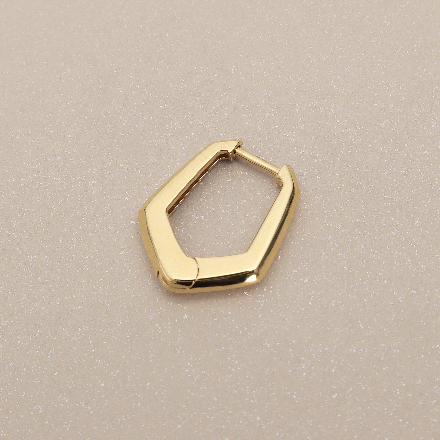 COCOSHNIK「K10ペンタゴンシェイプ 中折れピアス」|ピアス|