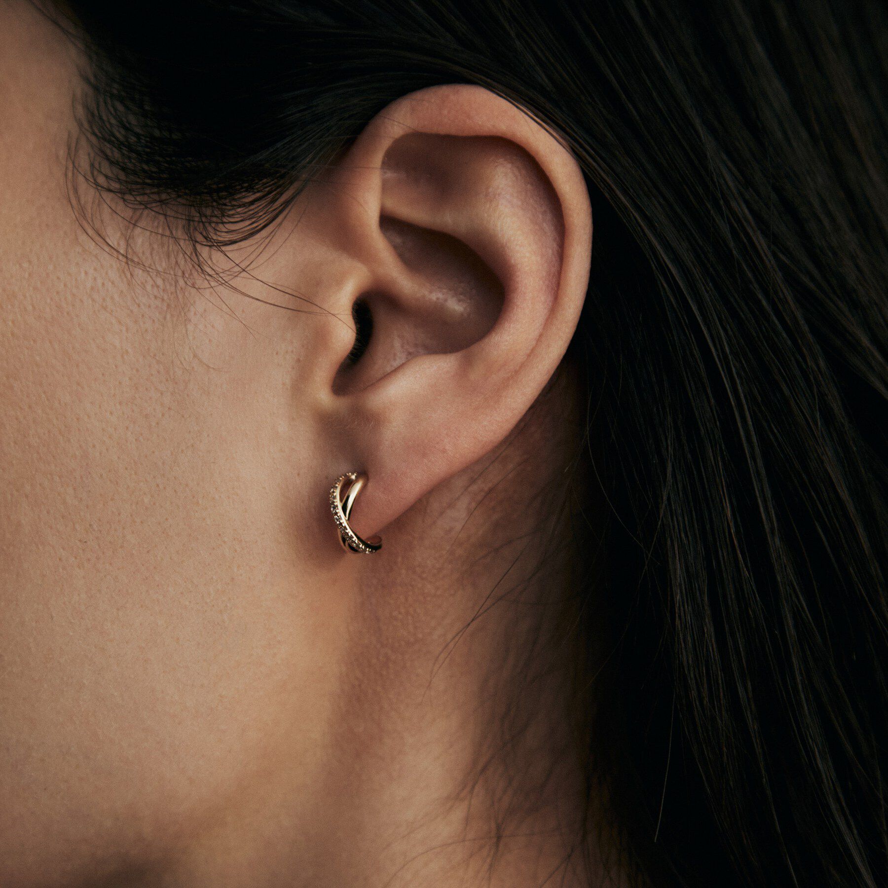 COCOSHNIK「K10ダイヤモンド インフィニティラインフープ スタッドピアス」|ピアス|