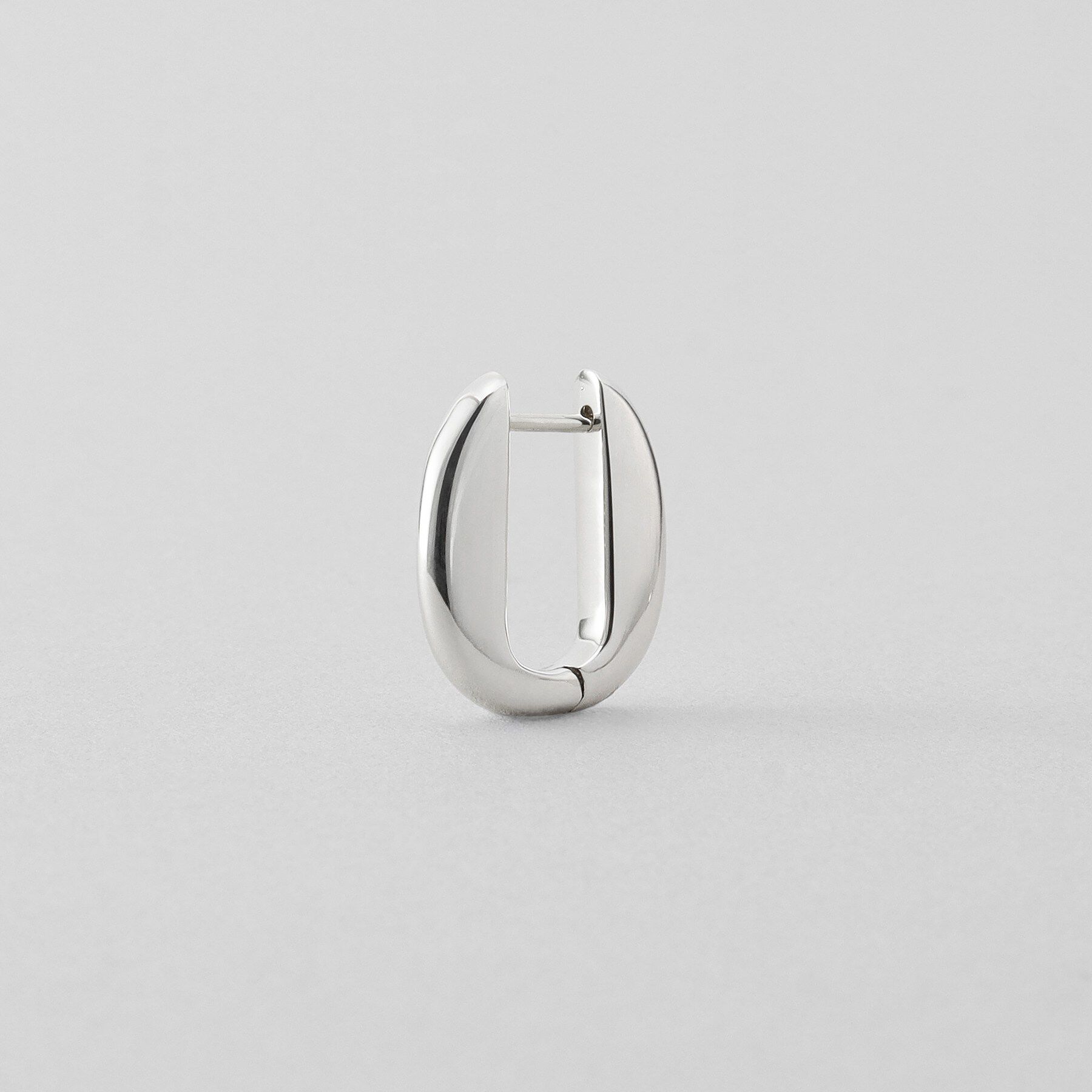 COCOSHNIK ONKITSCH「シルバー ハギーフープ トラックピアス」|ピアス|