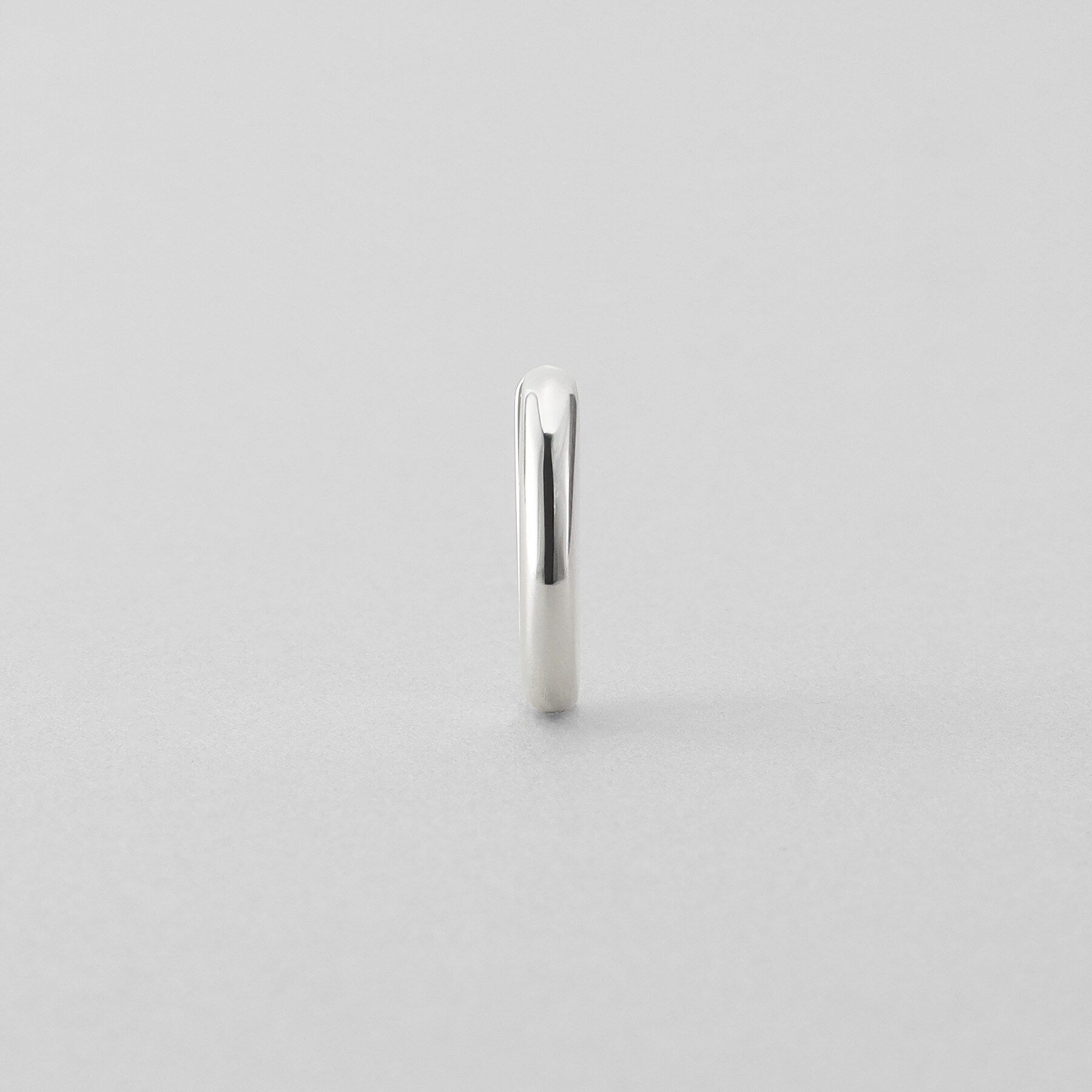 COCOSHNIK ONKITSCH「シルバー ハギーフープ トラックピアス」|ピアス|