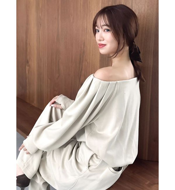 dazzlin「【吉田朱里】タックスリーブオフショルスウェット ※BLACK WEB限定カラー」|スウェット・ジャージ|