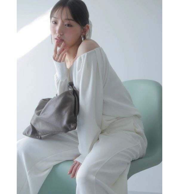 dazzlin「【吉田朱里】タックスリーブオフショルスウェット ※BLACK WEB限定カラー」|スウェット・ジャージ|