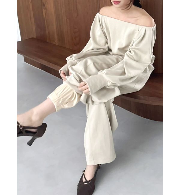 dazzlin「【吉田朱里】タックスリーブオフショルスウェット ※BLACK WEB限定カラー」|スウェット・ジャージ|