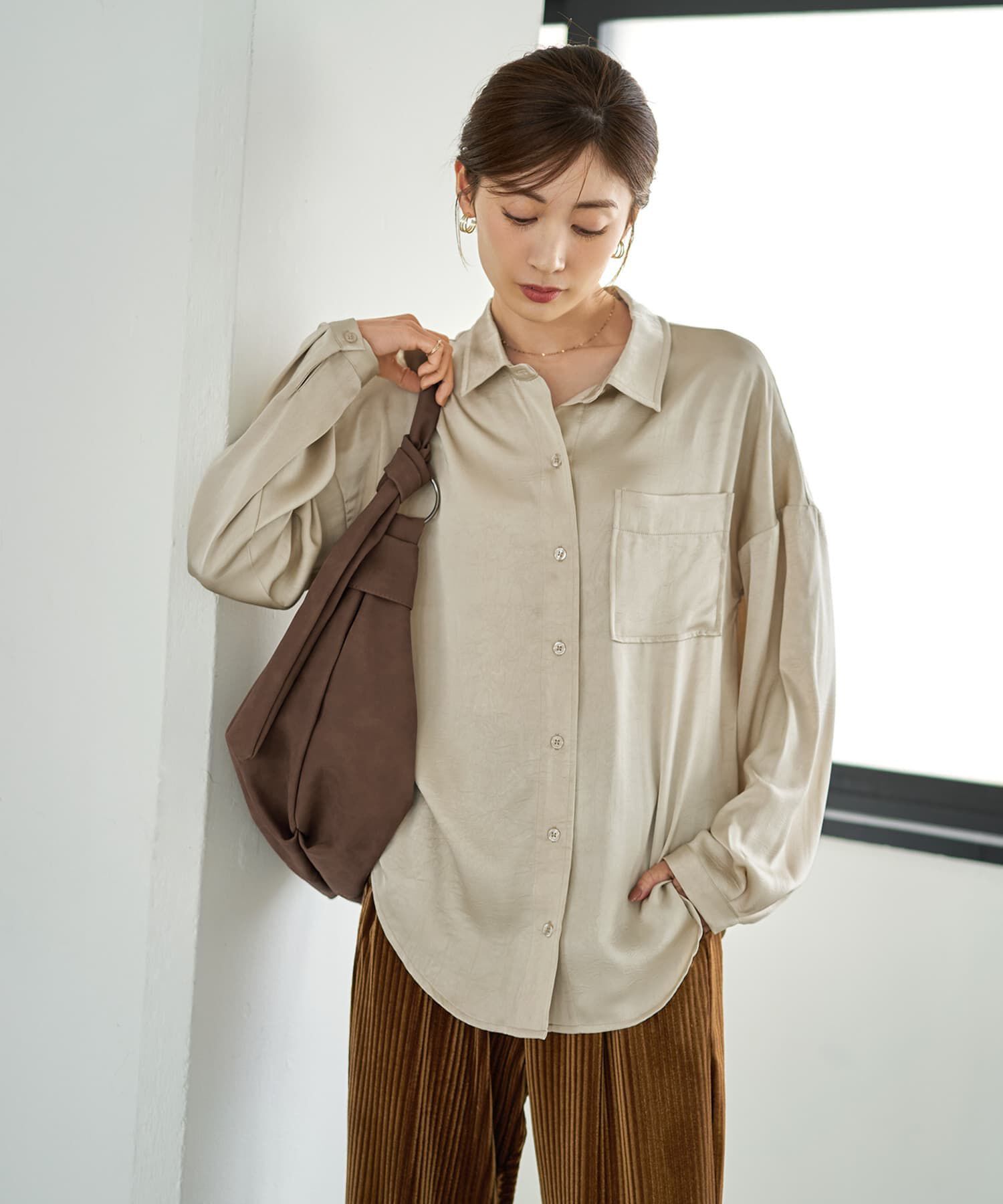 STYLE DELI「【LUXE】シボ入りとろみサテンシャツB」|シャツ・ブラウス|ライトベージュ