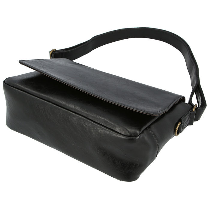 BACKYARD FAMILY「ショルダーバッグ メンズ 小さめ 通販 斜めがけ かっこいい 通勤 通学 サブバッグ かぶせ」|ショルダー・メッセンジャー|