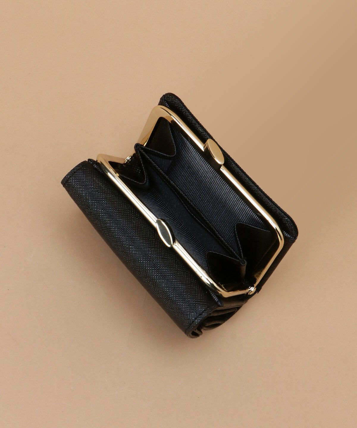 Samantha Thavasa「Pomme d'espoir ポムディスポワール ワンカラー三つ折り口金財布」|財布|