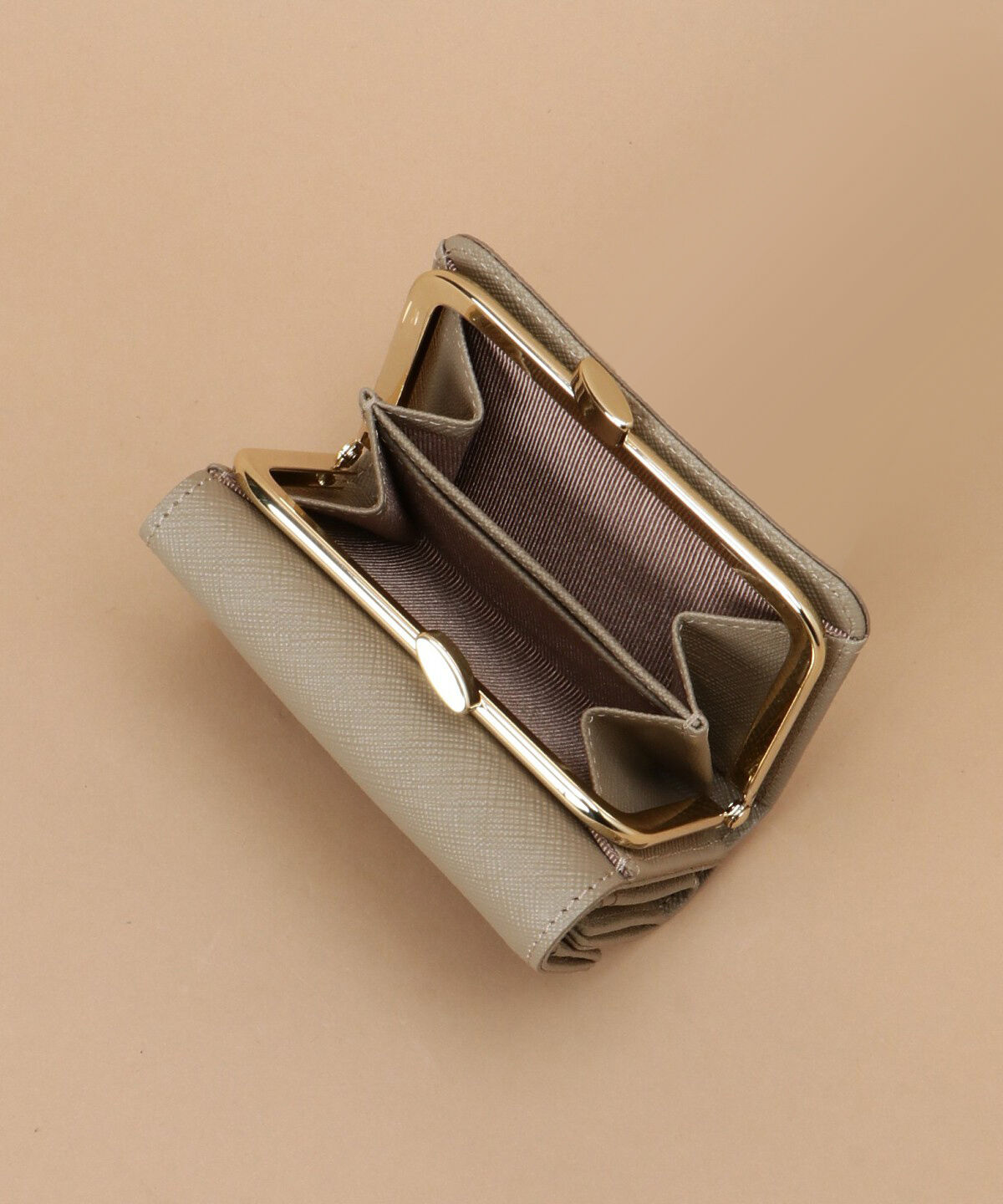 Samantha Thavasa「Pomme d'espoir ポムディスポワール ワンカラー三つ折り口金財布」|財布|