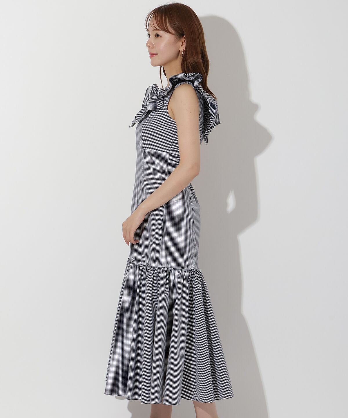 アンドクチュール「ギンガムフリルノースリワンピース」|ワンピース|