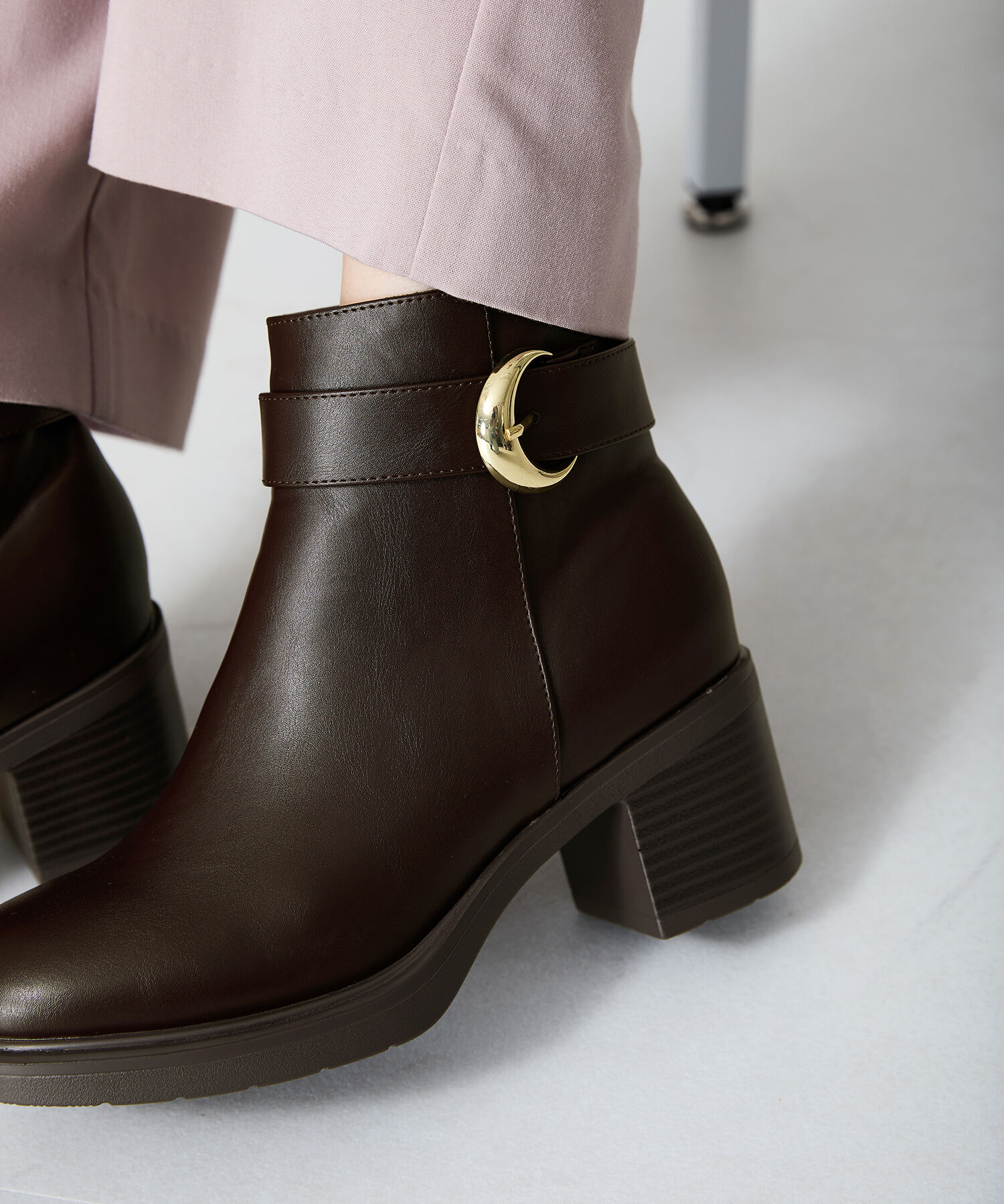 WA Oriental TRaffic「バックルデザインタンクソールヒールブーツ/42408」|ショートブーツ|