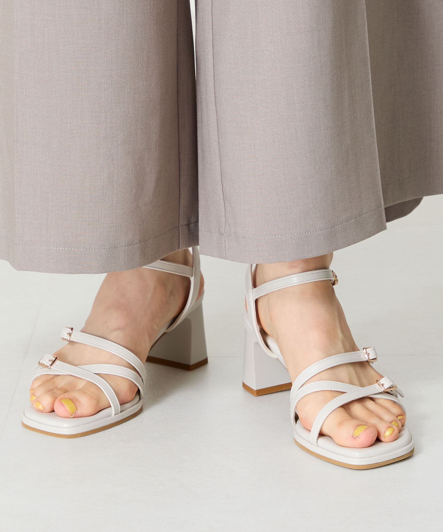 ORiental TRaffic「●2025春夏新作●スクエアバックルデザインヒールサンダル/51233」|サンダル|