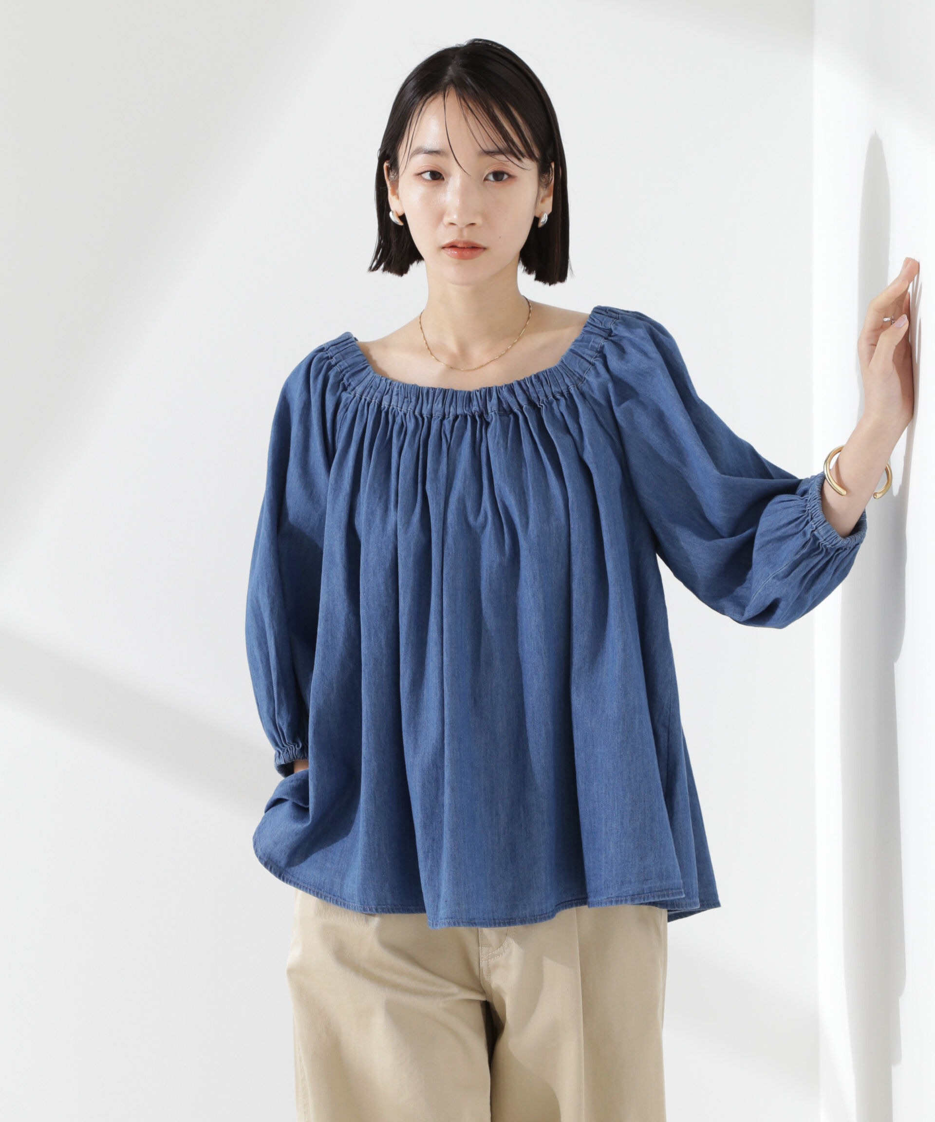 nano･universe「ライトデニムギャザーブラウス(セットアップ可)」|シャツ・ブラウス|
