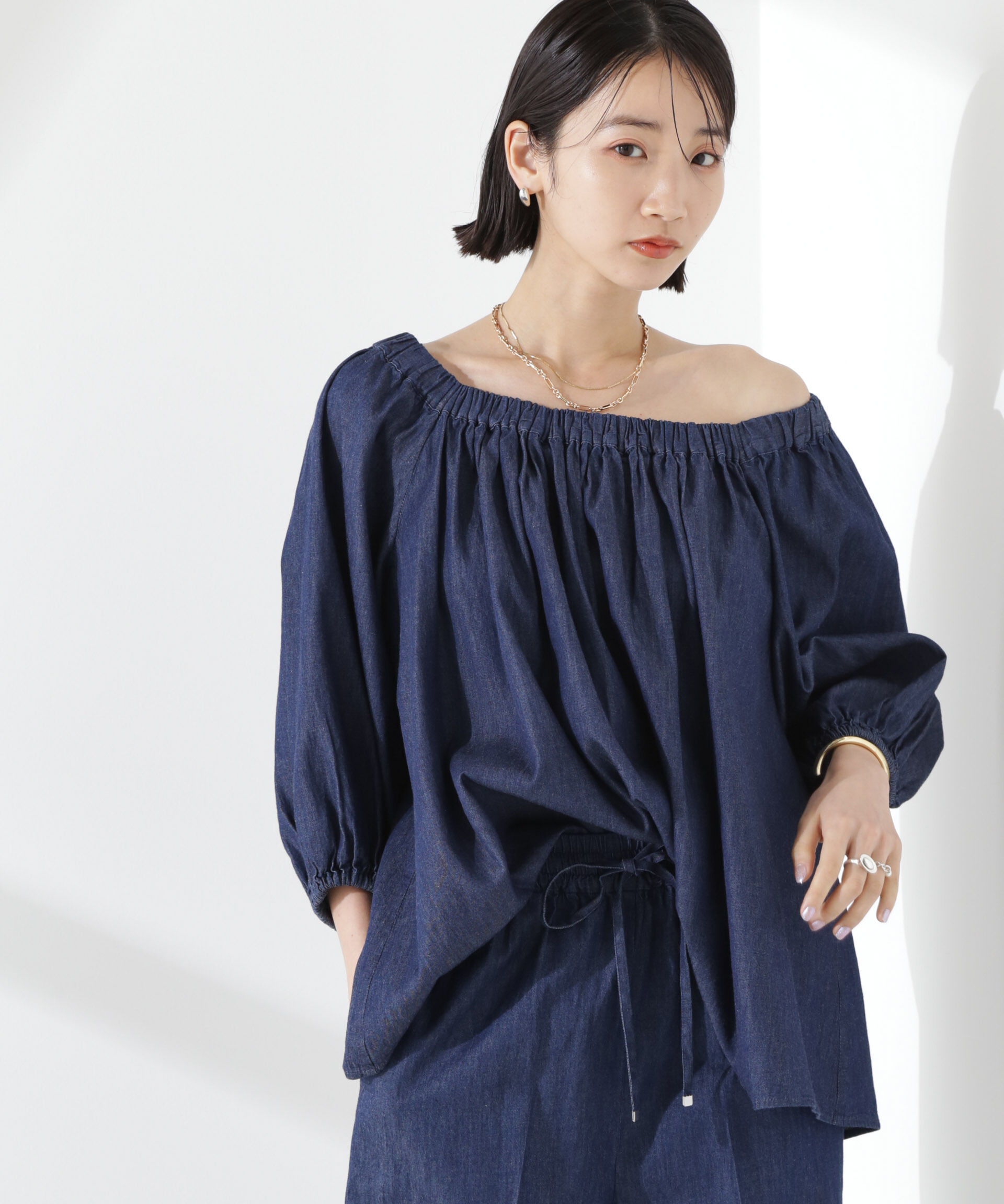 nano･universe「ライトデニムギャザーブラウス(セットアップ可)」|シャツ・ブラウス|