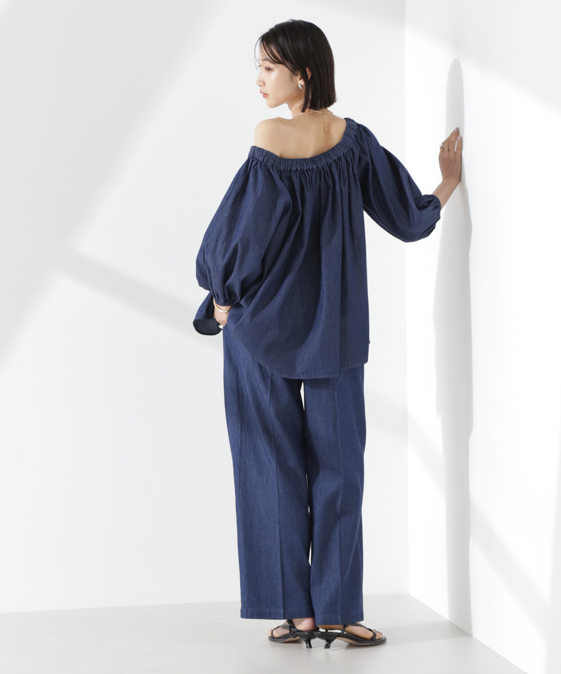 nano･universe「ライトデニムギャザーブラウス(セットアップ可)」|シャツ・ブラウス|