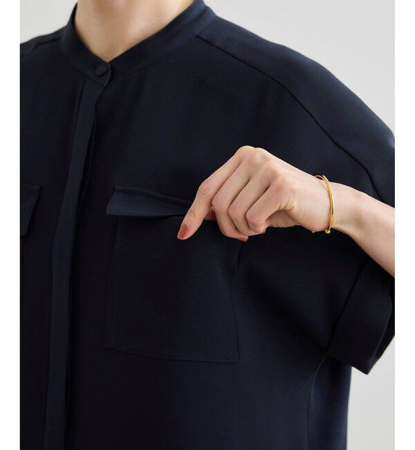 ROPE「【洗える・カセット服】バックサテンフラップブラウス/お仕事・通勤・セットアップ対応【ドラマ着用】」|シャツ・ブラウス|