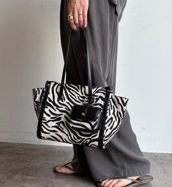  「【WEB限定】ミニポーチ付きエルガリートート」|トートバッグ|ブラックその他1