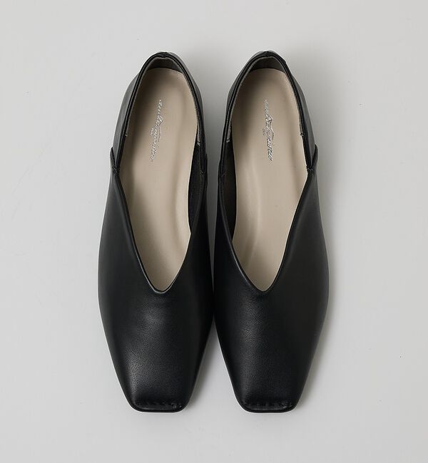 AU BANNISTER「【販売店舗限定】スクエアトゥVカットパンプス【予約】」|その他|ブラック